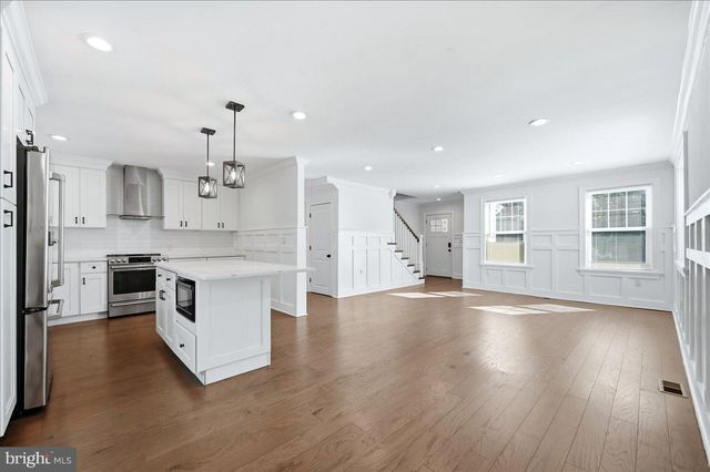 17 LIZBETH LN, Berwyn, PA 19312