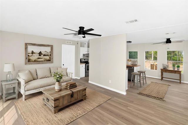 13882 SW 130TH AVENUE, Archer, FL 32618