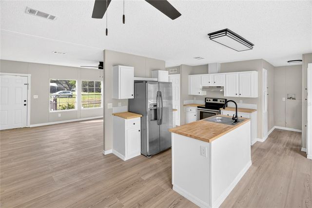 13882 SW 130TH AVENUE, Archer, FL 32618