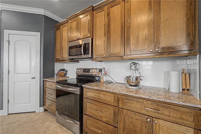 908 Fallon Street, Siloam Springs, AR 72761