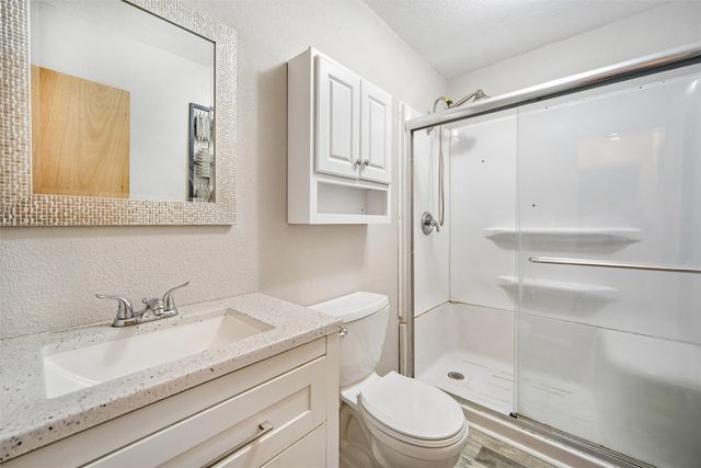 1278 E 34th Street, Des Moines, IA 50317