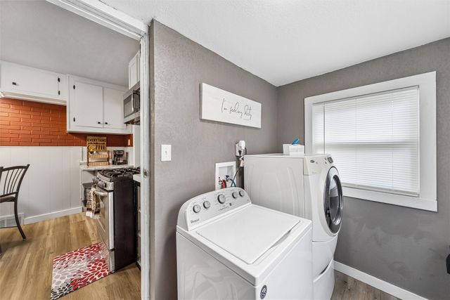 1278 E 34th Street, Des Moines, IA 50317