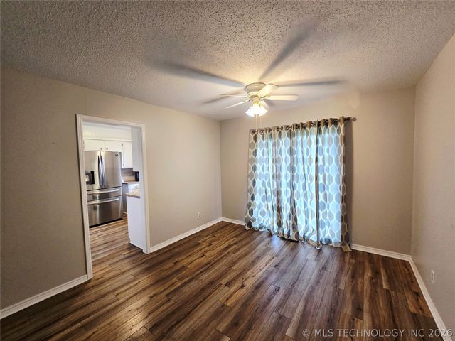 1121 W 14th Place, Claremore, OK 74017