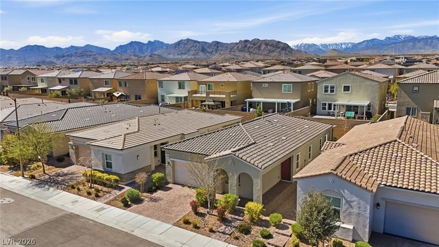 8633 Stokestone Street, Las Vegas, NV 89166