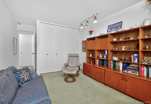 177 E Hartsdale 3W, Hartsdale, NY 10530