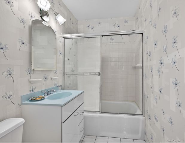 177 E Hartsdale 3W, Hartsdale, NY 10530