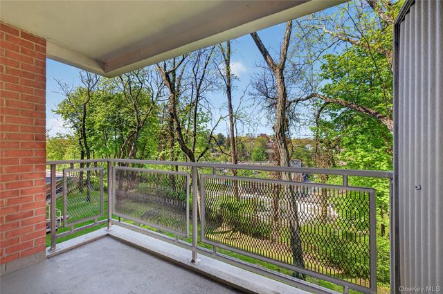 177 E Hartsdale 3W, Hartsdale, NY 10530