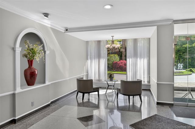 177 E Hartsdale 3W, Hartsdale, NY 10530