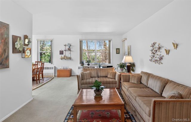 177 E Hartsdale 3W, Hartsdale, NY 10530
