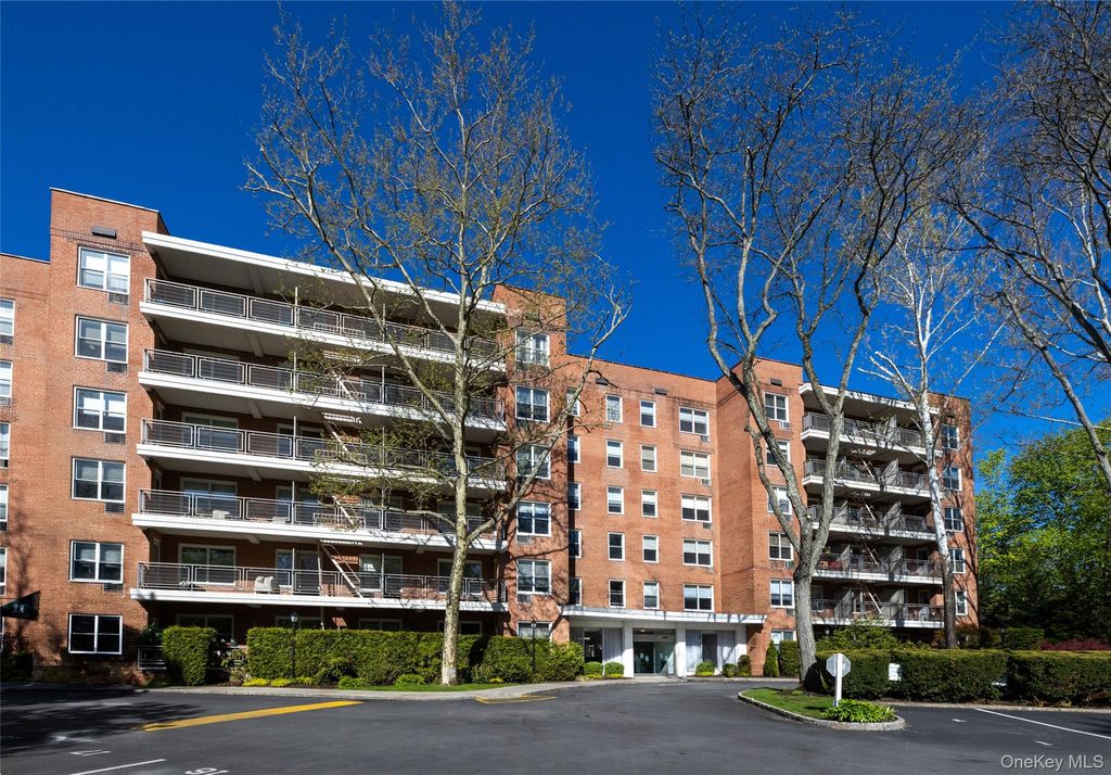 177 E Hartsdale 3W, Hartsdale, NY 10530