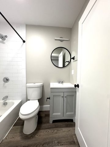 189 E Merrimack Street 3, Lowell, MA 01852