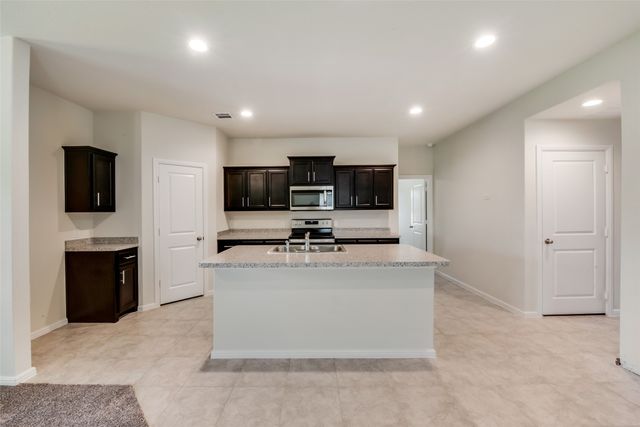 8816 Ring Gold Drive, Fort Worth, TX 76123