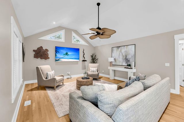 420 E Erie Avenue, Folly Beach, SC 29439