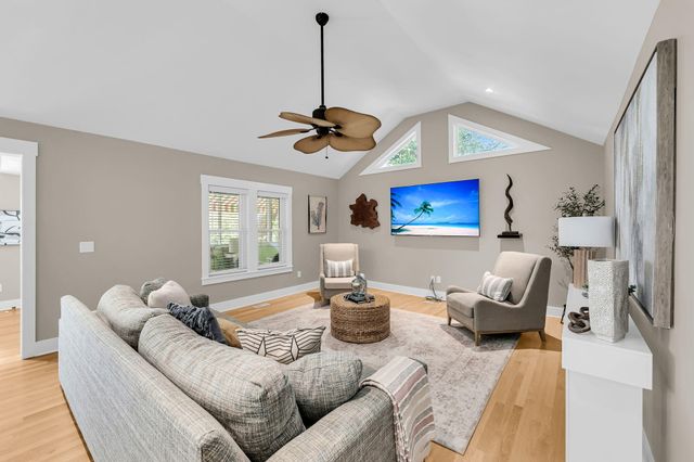 420 E Erie Avenue, Folly Beach, SC 29439