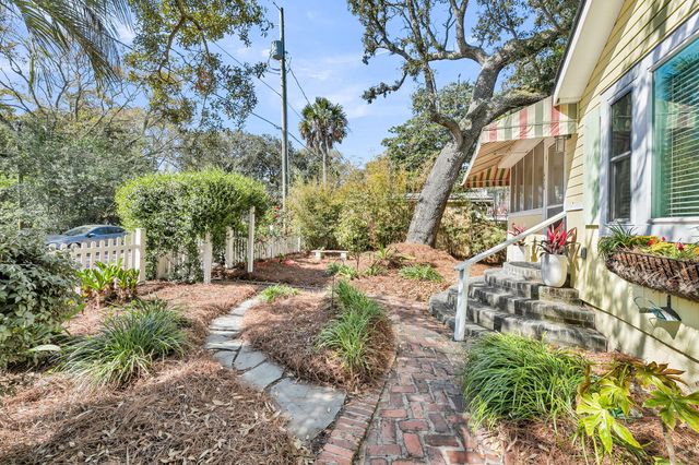 420 E Erie Avenue, Folly Beach, SC 29439