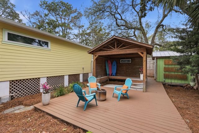 420 E Erie Avenue, Folly Beach, SC 29439