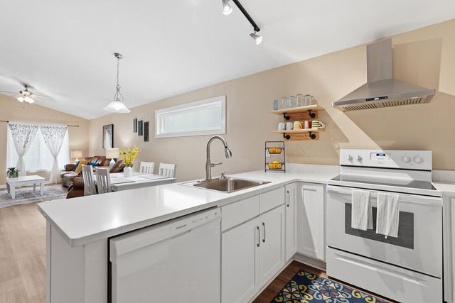 420 E Erie Avenue, Folly Beach, SC 29439