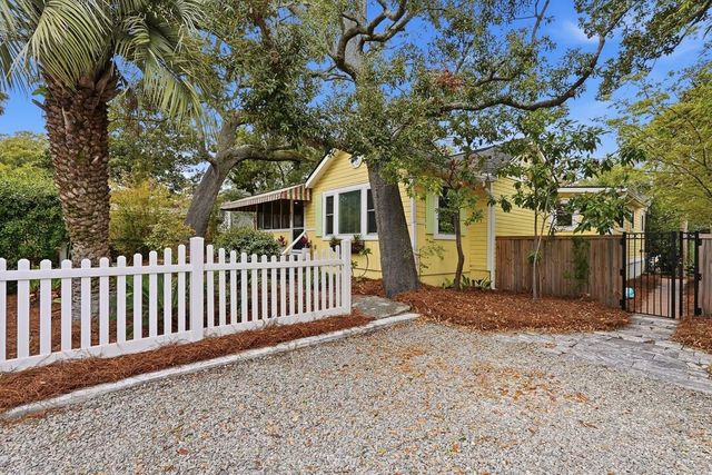 420 E Erie Avenue, Folly Beach, SC 29439