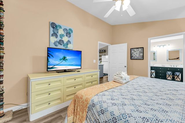420 E Erie Avenue, Folly Beach, SC 29439