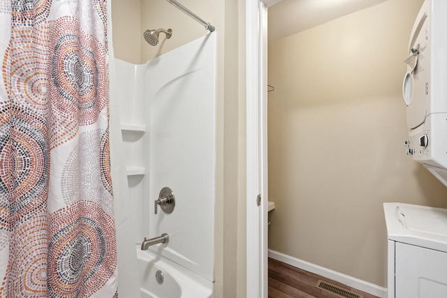 420 E Erie Avenue, Folly Beach, SC 29439
