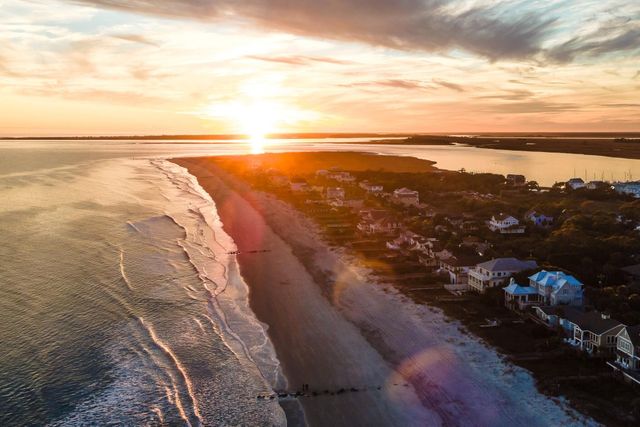420 E Erie Avenue, Folly Beach, SC 29439