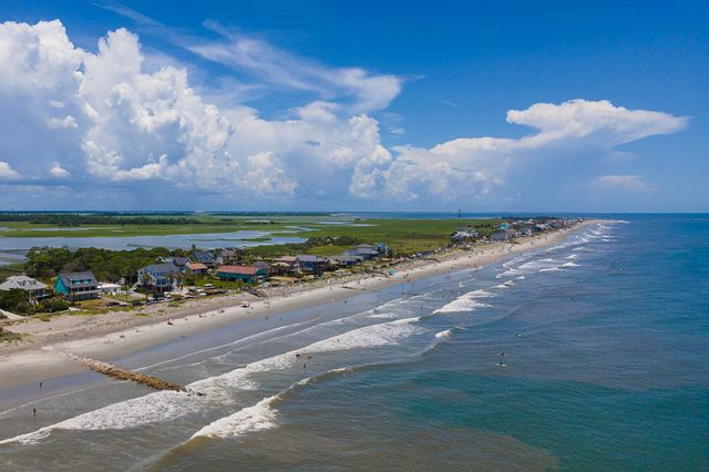 420 E Erie Avenue, Folly Beach, SC 29439