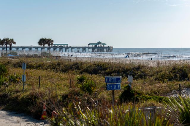 420 E Erie Avenue, Folly Beach, SC 29439