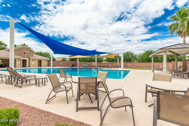 552 W HONEY LOCUST Avenue, Queen Creek, AZ 85140