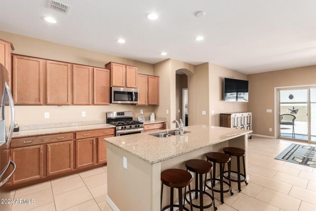 552 W HONEY LOCUST Avenue, Queen Creek, AZ 85140