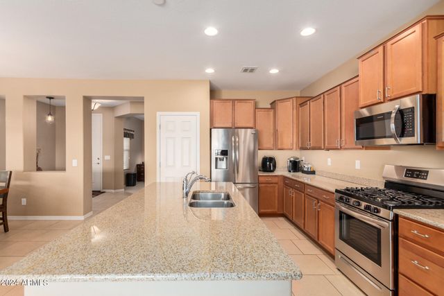 552 W HONEY LOCUST Avenue, Queen Creek, AZ 85140