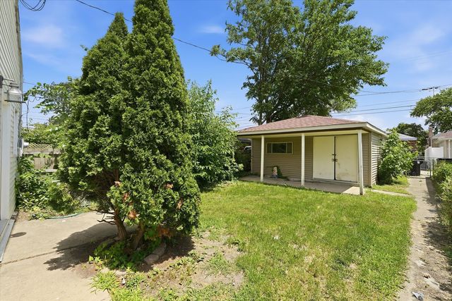 2715 Harvey Avenue, Berwyn, IL 60402