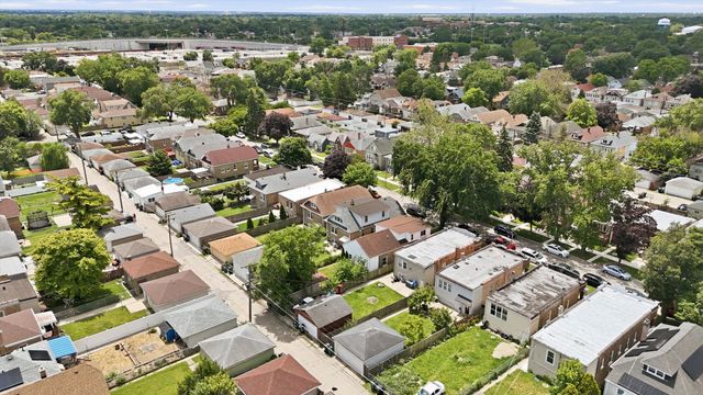2715 Harvey Avenue, Berwyn, IL 60402