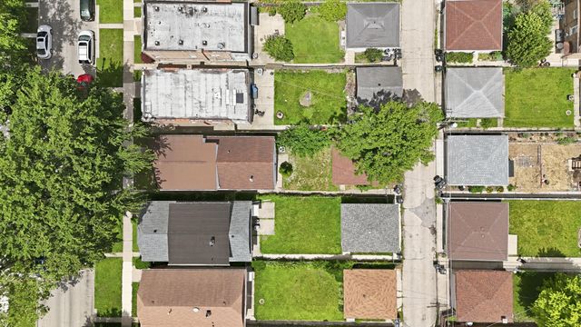 2715 Harvey Avenue, Berwyn, IL 60402