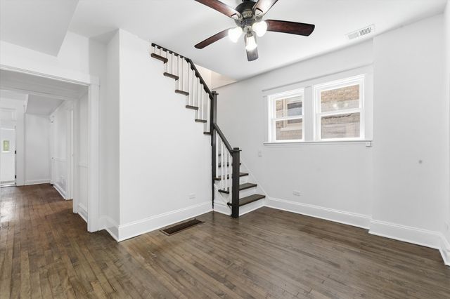 2715 Harvey Avenue, Berwyn, IL 60402