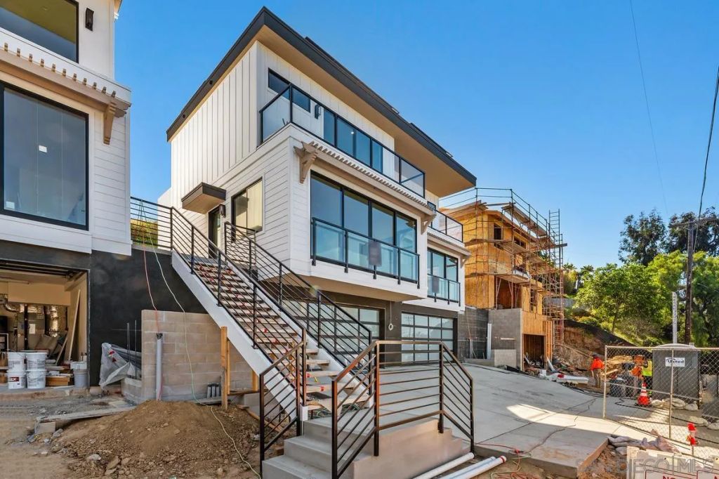 4811 Academy, Pacific Beach, CA 92109