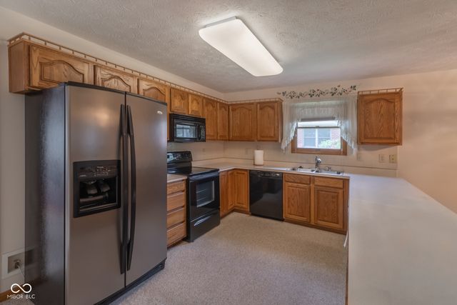 2857 Colony Lake West Drive, Plainfield, IN 46168