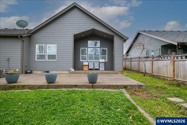 436 NW Ivy Av, Dallas, OR 97338