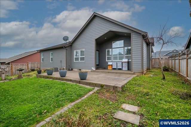 436 NW Ivy Av, Dallas, OR 97338