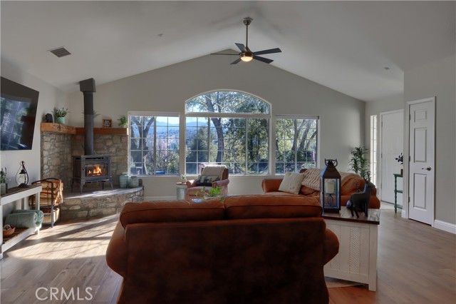 40118 Old Stonegate Court, Oakhurst, CA 93644