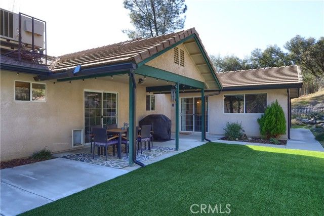 40118 Old Stonegate Court, Oakhurst, CA 93644