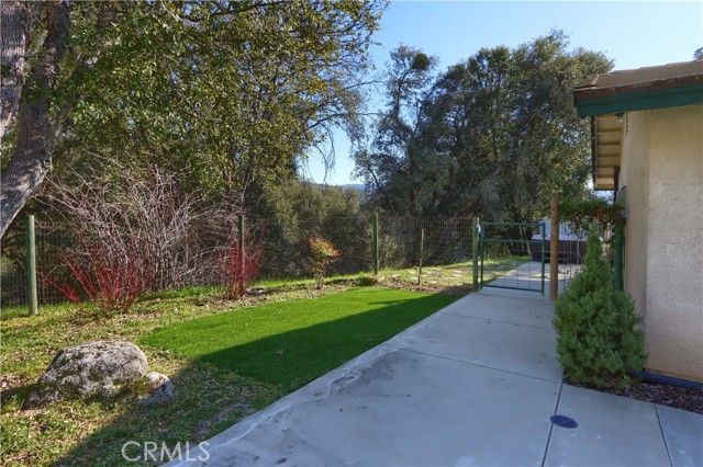 40118 Old Stonegate Court, Oakhurst, CA 93644