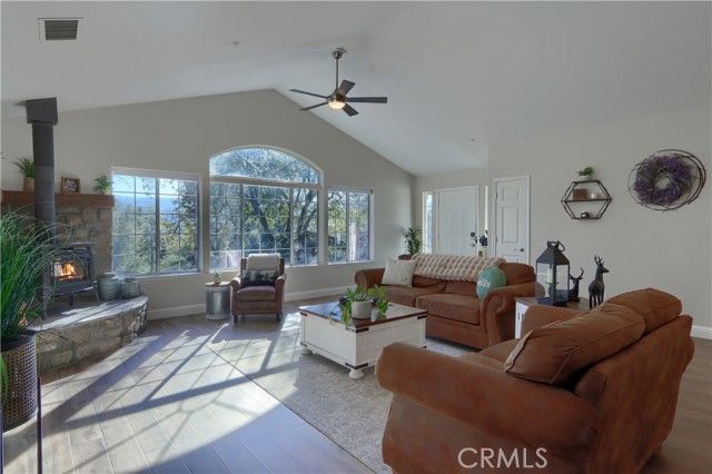 40118 Old Stonegate Court, Oakhurst, CA 93644