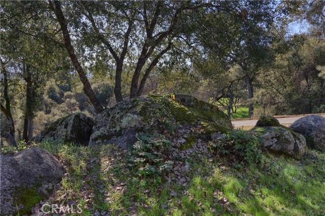 40118 Old Stonegate Court, Oakhurst, CA 93644