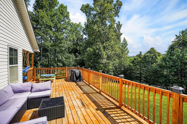 1180 Cobblestone Dr, Rickman, TN 38580