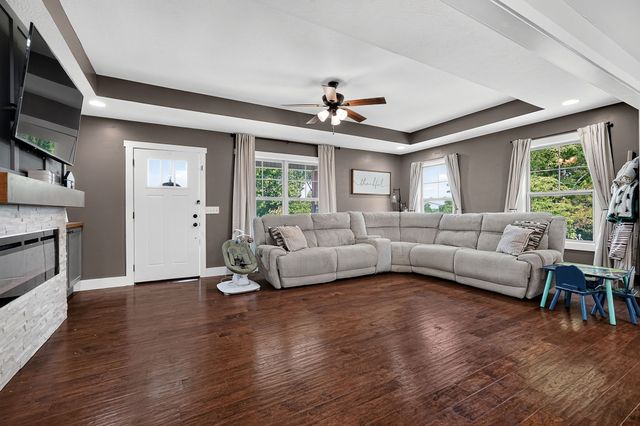 1180 Cobblestone Dr, Rickman, TN 38580