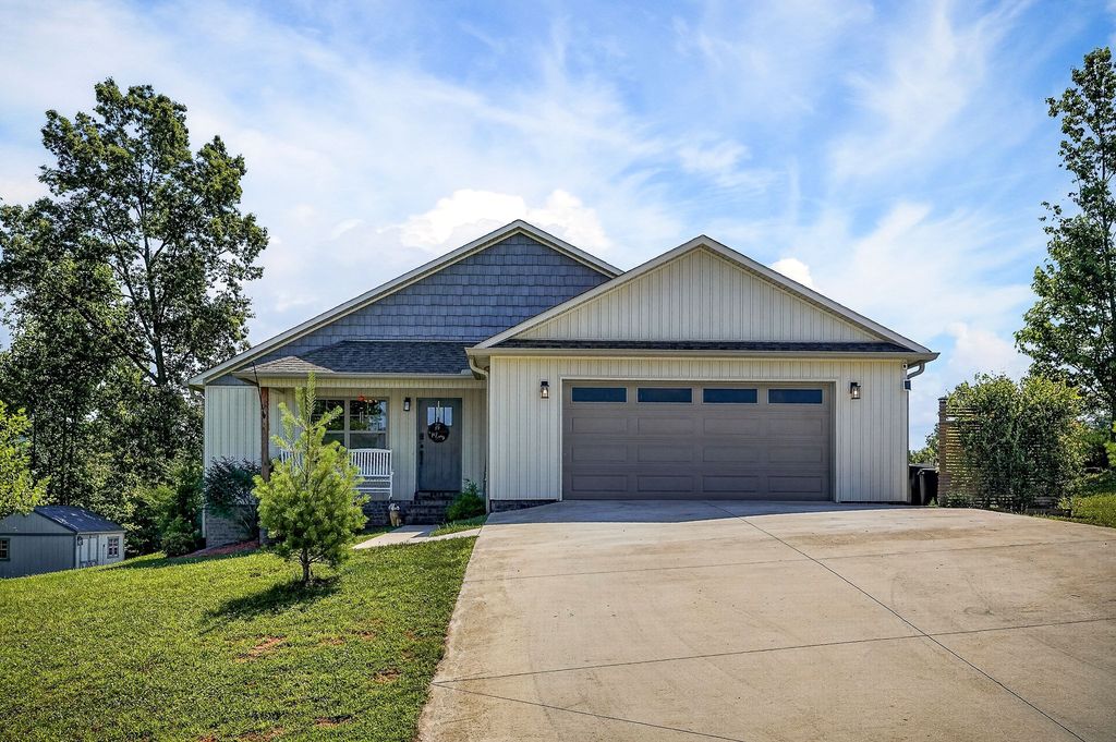 1180 Cobblestone Dr, Rickman, TN 38580