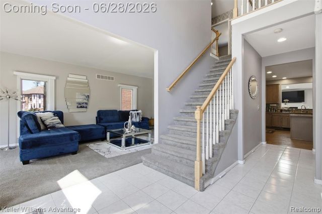 23030 Kristy Lane, Southfield, MI 48033