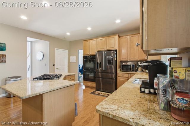 23030 Kristy Lane, Southfield, MI 48033