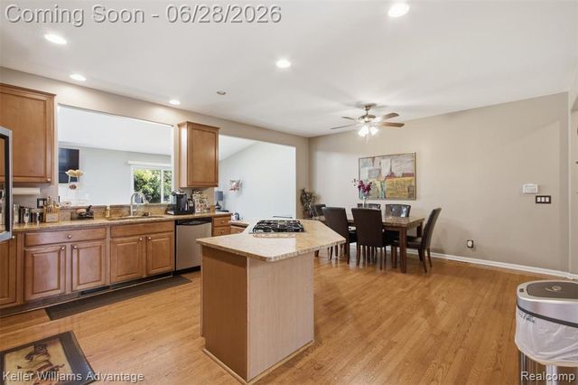 23030 Kristy Lane, Southfield, MI 48033