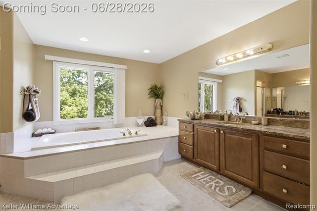 23030 Kristy Lane, Southfield, MI 48033